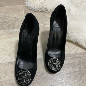 Tory Burch shoes size 7 perfect condition no stain no scratch